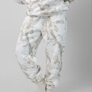 Women's Men’s Unisex white oak camo Comfrt sweatpants new xl